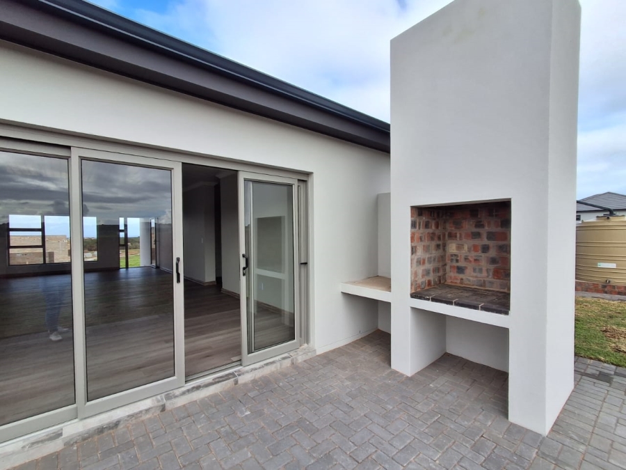 3 Bedroom Property for Sale in Stilbaai Wes Western Cape